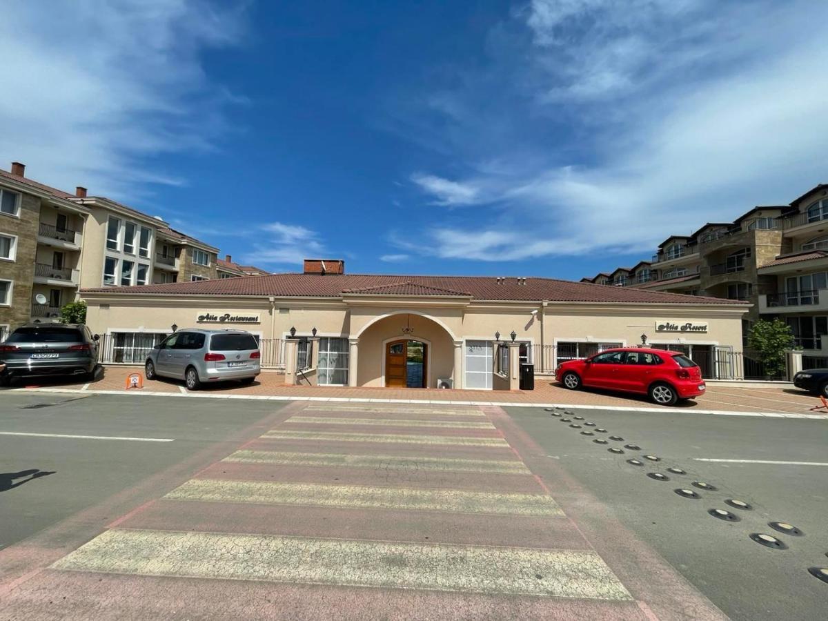 Provence Deluxe Apartment In Atia Resort TTchernomorets Extérieur photo