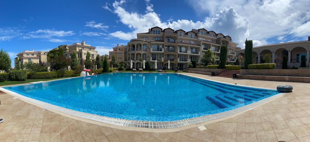 Provence Deluxe Apartment In Atia Resort TTchernomorets Extérieur photo